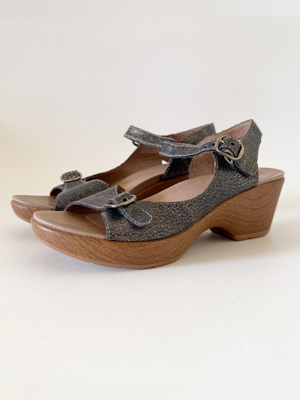 Dansko Shoes Clogs Metallic Gray Slingback Sandal with Wood-Look Wedge 10